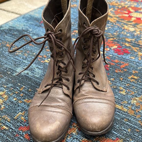 Size 8 Low heel Steve Madden - Picture 3 of 3